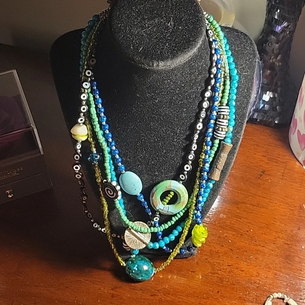 Beautiful beads bnacklace - Picture 4 of 4